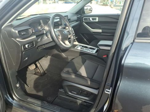 Used 2023 Ford Explorer XLT image 15