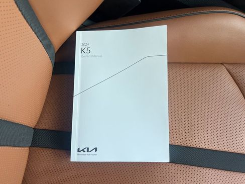 Used 2024 Kia K5 GT w/ GT1 Package image 26