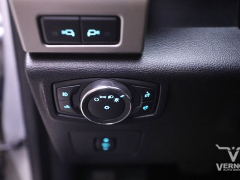 Used 2015 Ford F150 Lariat w/ Equipment Group 502A Luxury image 17