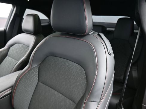 Used 2025 Dodge Charger R/T w/ Sun & Sound Package image 17