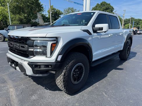 Used 2025 Ford F150 Raptor AWD/4WD image 3