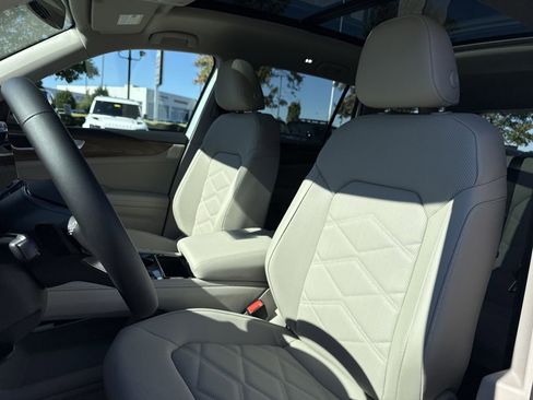 New 2026 Volkswagen Atlas SE FWD image 12