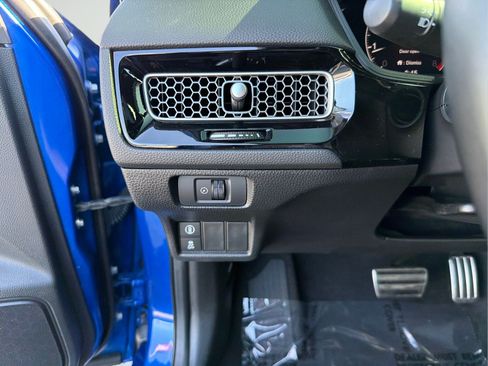 Used 2022 Honda Civic Sport image 15