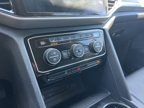 Certified 2022 Volkswagen Atlas SE FWD image 21
