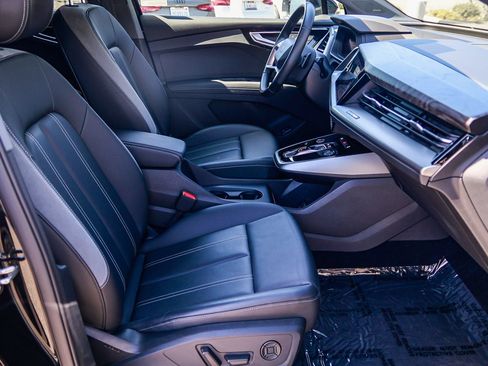 Used 2023 Audi Q4 e-tron Premium Plus w/ Premium Plus image 18