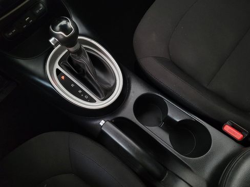 Used 2018 Kia Soul FWD image 26