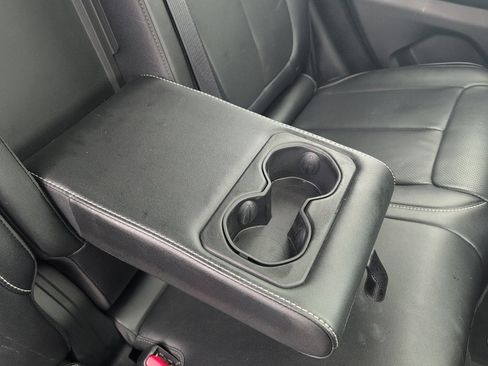 Used 2023 Jeep Grand Cherokee Overland image 16