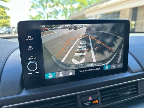Used 2024 Honda Pilot EX-L image 27