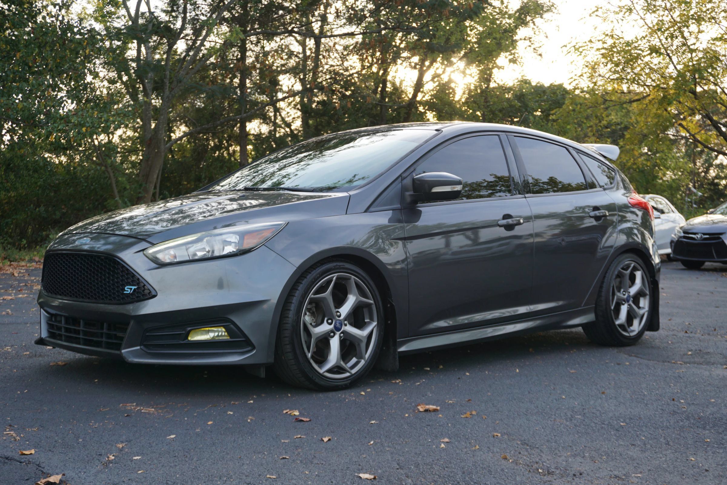 Used 2018 Ford Focus ST FWD image 1