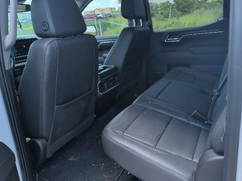 Used 2025 GMC Sierra 1500 SLT w/ SLT Premium Package AWD/4WD image 18