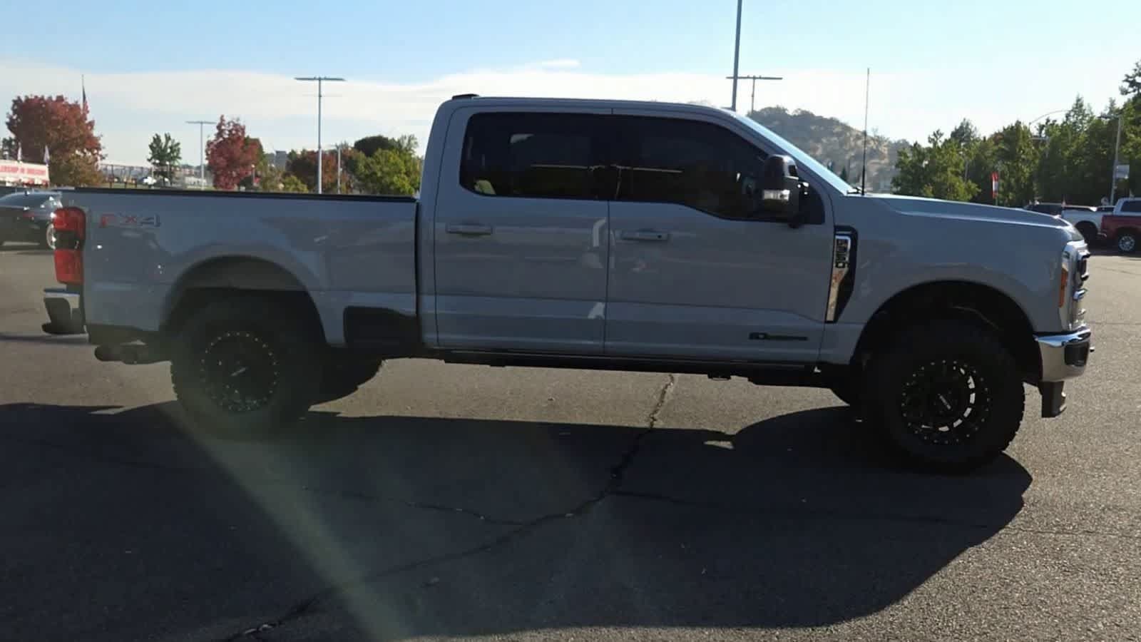 Used 2026 Ford F350 Lariat w/ FX4 Off-Road Package AWD/4WD image 9
