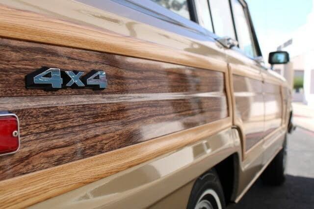 Used 1990 Jeep Grand Wagoneer AWD/4WD image 42