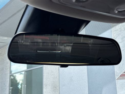 Used 2018 Toyota Corolla XLE image 25