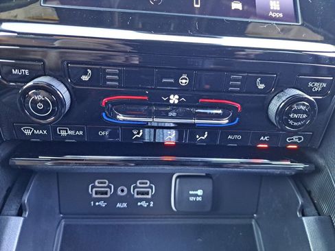 New 2025 Jeep Grand Cherokee L Altitude image 10