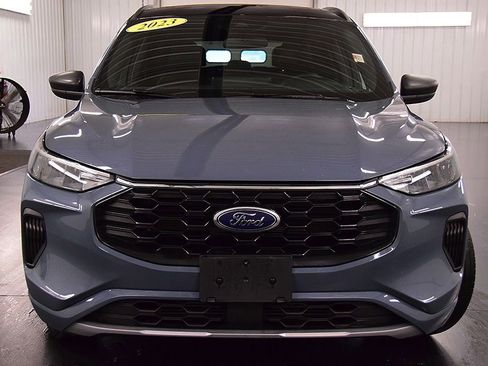 Used 2023 Ford Escape ST-Line w/ Tech Pack #1 AWD/4WD image 2