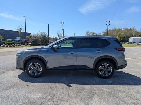 Used 2025 Nissan Rogue SV image 6