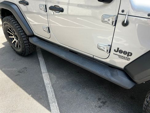 Used 2021 Jeep Wrangler Unlimited Sport AWD/4WD image 16