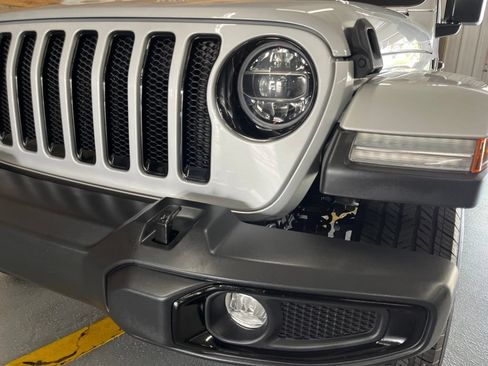 Used 2022 Jeep Wrangler Unlimited Sahara AWD/4WD image 60