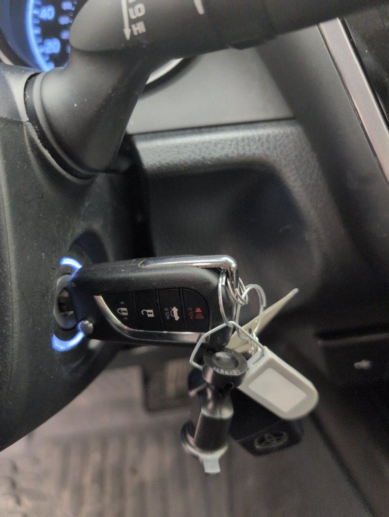 Used 2024 Toyota Camry SE FWD image 30