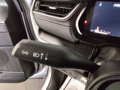 Used 2024 Jeep Grand Cherokee L Laredo image 14