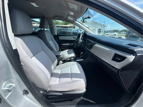 Used 2015 Toyota Corolla LE FWD image 23