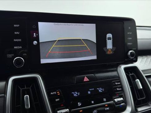 Used 2022 Kia Sorento S FWD image 27