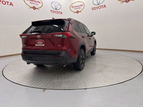 Used 2020 Toyota RAV4 LE w/ Carpet Mat Package FWD image 8