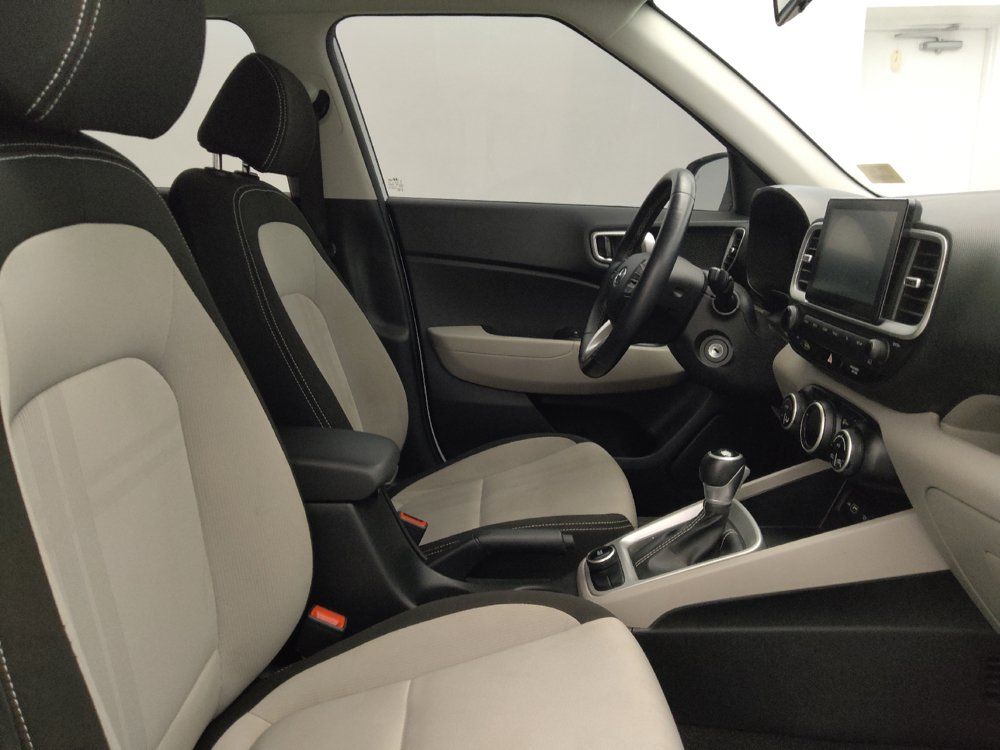 Used 2022 Hyundai Venue SEL FWD image 21