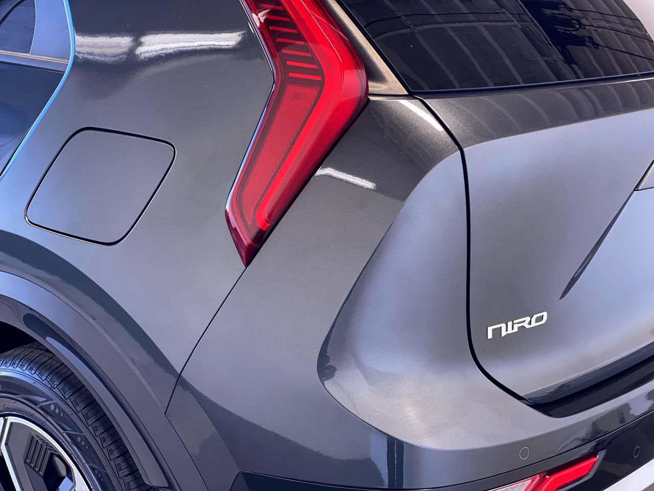 Certified 2024 Kia Niro FWD image 9
