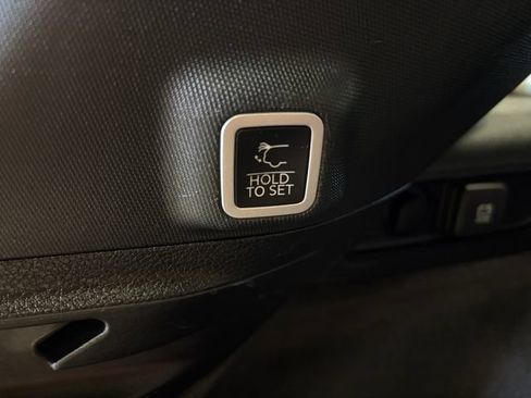 Used 2023 Jeep Grand Cherokee Summit AWD/4WD image 27