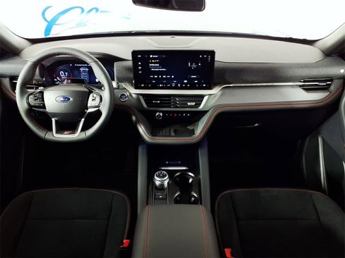 Used 2025 Ford Explorer ST image 14