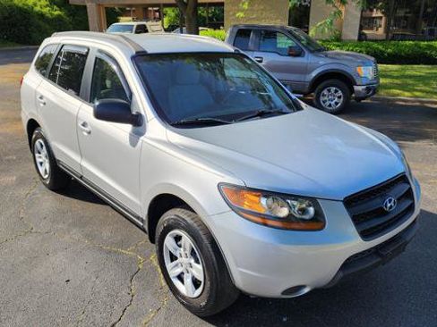 Used 2009 Hyundai Santa Fe GLS FWD image 5