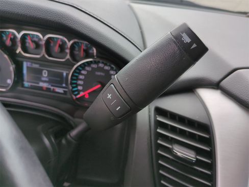 Certified 2020 GMC Yukon XL SLT image 15