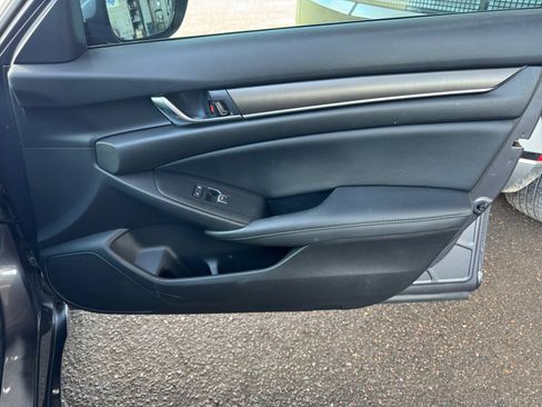 Used 2022 Honda Accord LX image 27