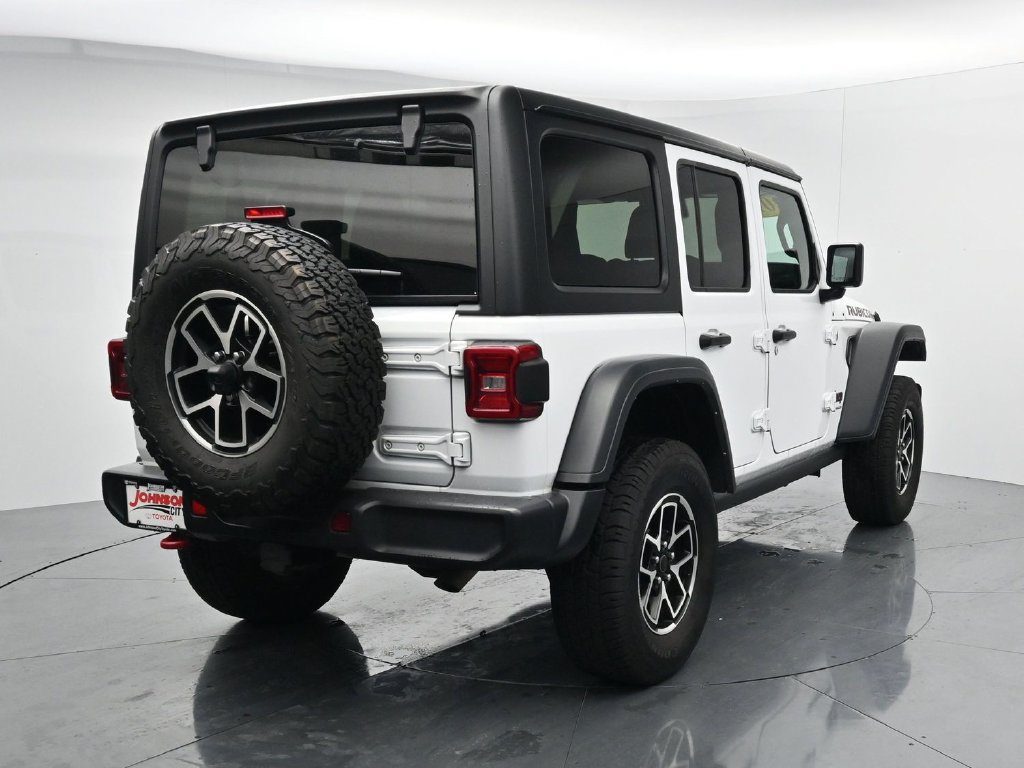 Used 2024 Jeep Wrangler Unlimited Rubicon AWD/4WD image 7