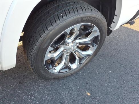 Used 2021 RAM 1500 Limited image 10