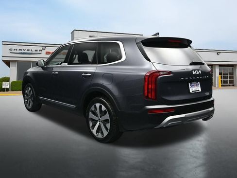 Used 2022 Kia Telluride S FWD image 3