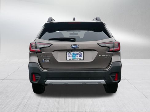 Used 2022 Subaru Outback Limited XT image 6