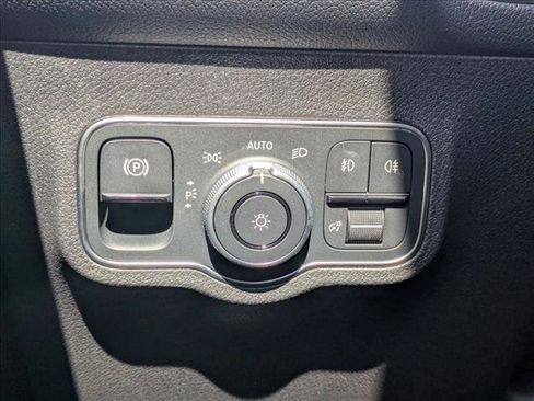 Certified 2026 Mercedes-Benz GLB 250 4MATIC image 14