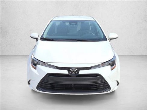 Used 2026 Toyota Corolla LE FWD image 2