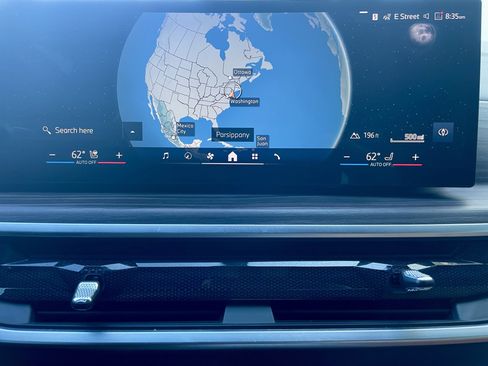Used 2024 BMW X7 xDrive40i w/ M Sport Package AWD/4WD image 27