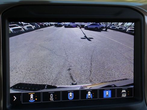 Used 2022 Chevrolet Silverado 2500 High Country image 33