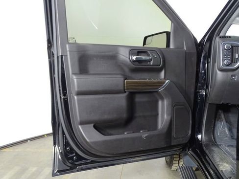 Used 2021 Chevrolet Silverado 1500 RST image 16
