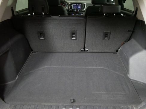 Used 2020 GMC Terrain Denali w/ Denali Premium Package AWD/4WD image 6