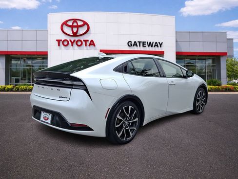 Used 2023 Toyota Prius Prime FWD image 4