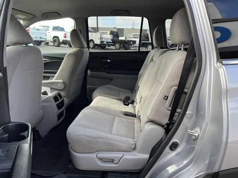 Used 2017 Honda Pilot LX image 29