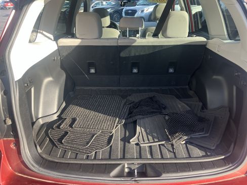 Used 2018 Subaru Forester 2.5i Premium w/ All-Weather Package AWD/4WD image 12