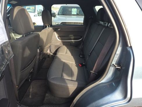 Used 2011 Ford Escape XLT w/ Class II Trailer Tow Pkg image 31