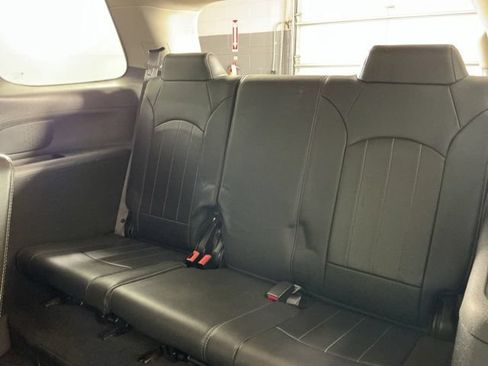 Used 2015 GMC Acadia SLT AWD/4WD image 28