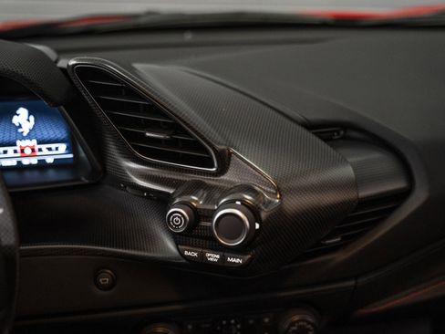 Used 2019 Ferrari 488 Pista Coupe RWD image 47